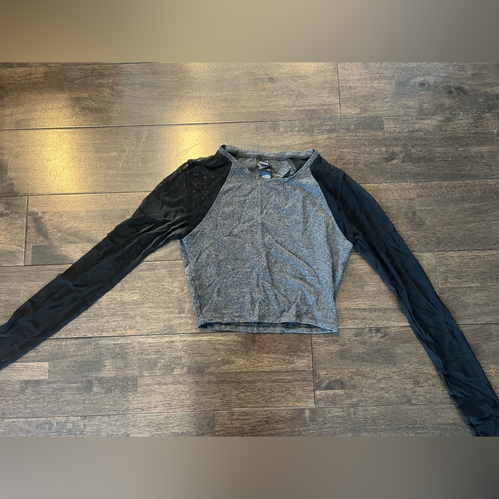 Victoria's Secret Gray and Black Long Sleeve Crop Top